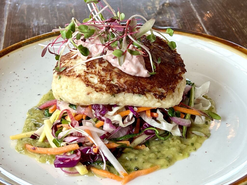 crab cake with curtido slaw